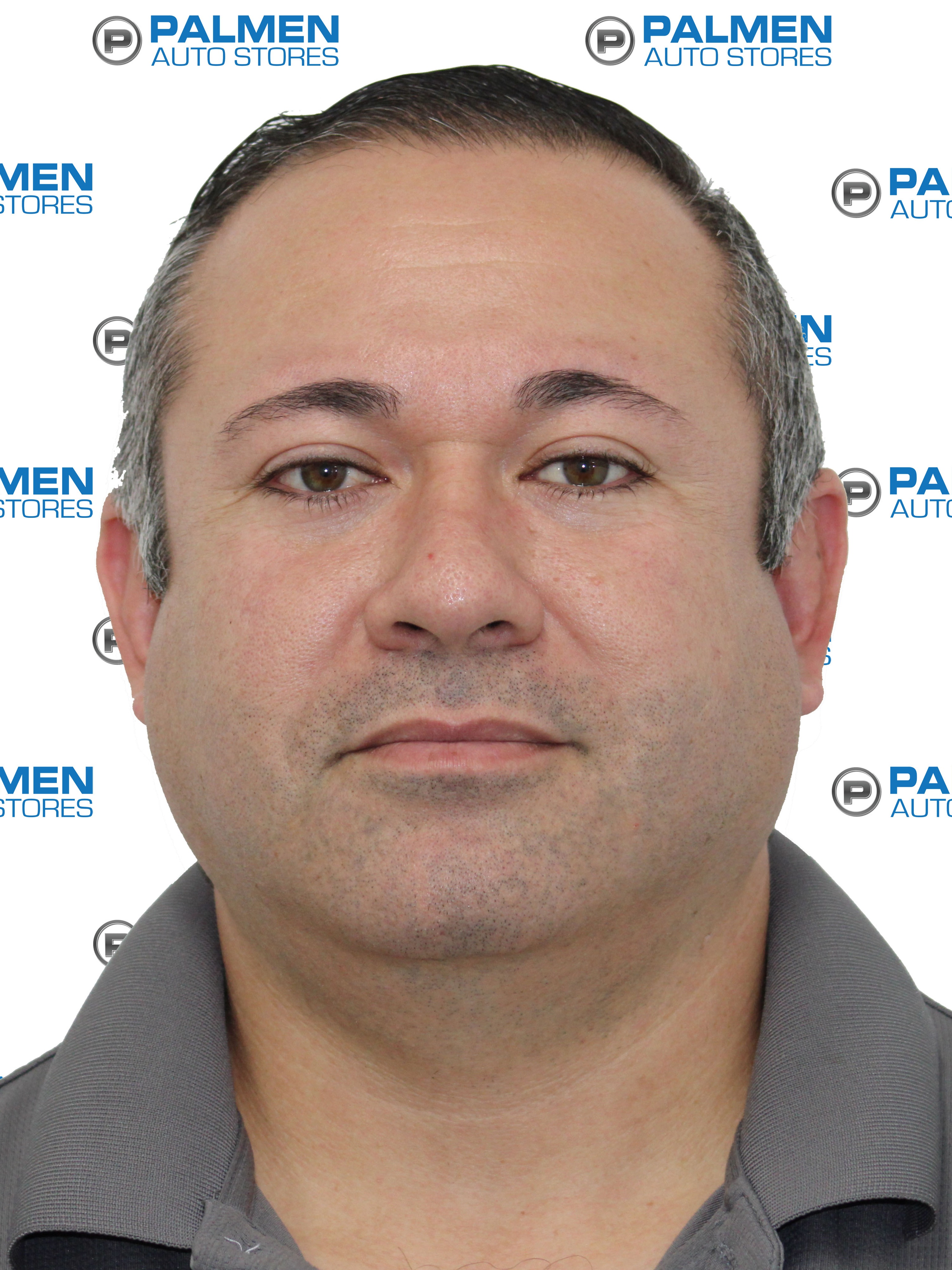 Sales and Leasing Consultant Mario Ayala in Se Habla Espanol at Palmen Kia Of Kenosha